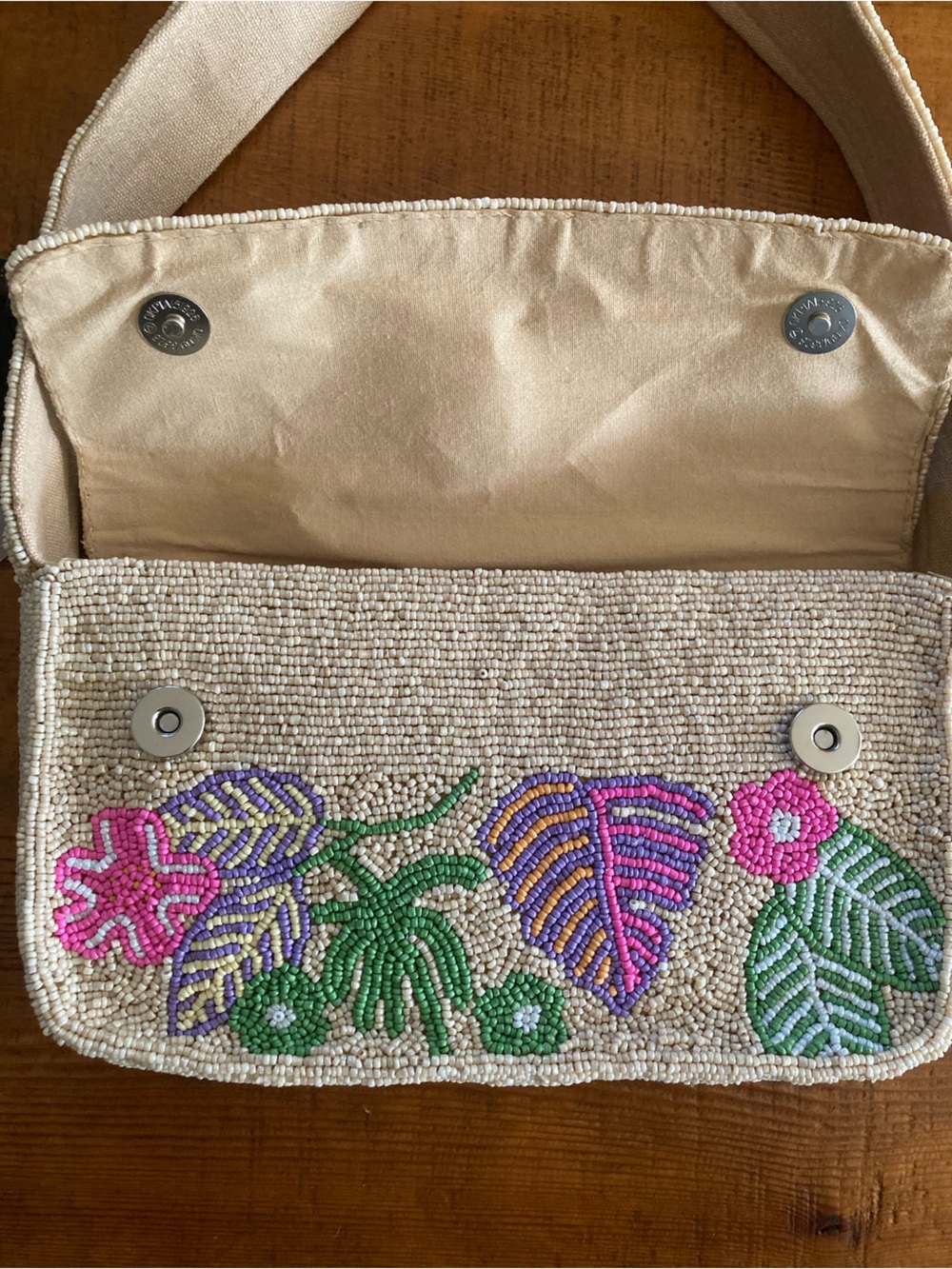NEW America & Beyond Jungle Leopard Embellished Shoulder Bag Beaded 10 x 5.5 x 2 - Picture 9 of 12